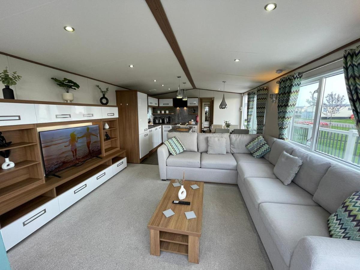Golden Anchor - The Milano - Coastal Caravan Breaks Chapel St. Leonards Exterior foto