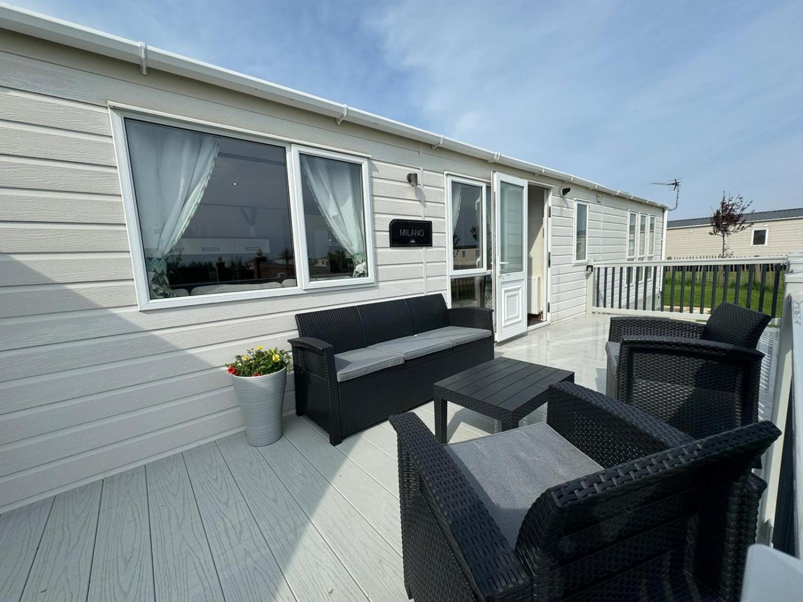 Golden Anchor - The Milano - Coastal Caravan Breaks Chapel St. Leonards Exterior foto